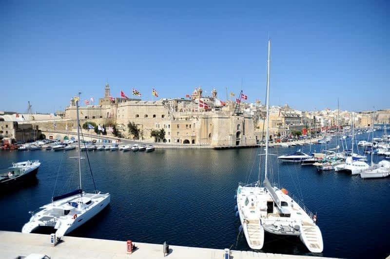 Hébergement de vacances Charming Historic With Rooftop Views